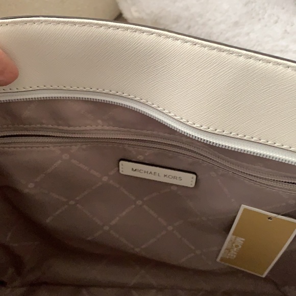 SOLD SOLD SOLD - Picture 5 of 12